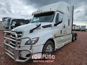 2020 Freightliner Cascadia - Sleeper Truck