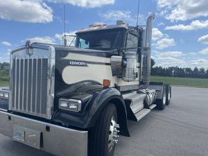 2020 Kenworth W900