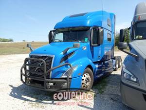 2020 Volvo VNL 860 - Sleeper Truck